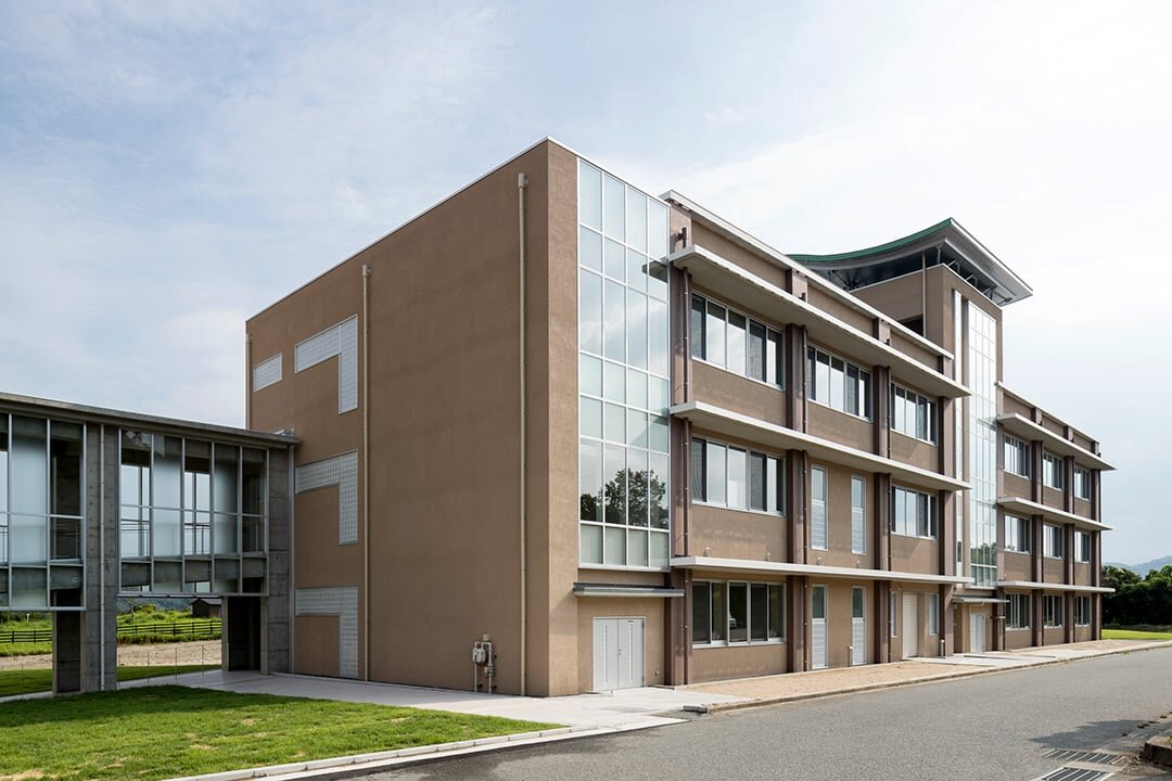 鳥取環境大学実験研究棟 鳥取県鳥取市の懸樋工務店